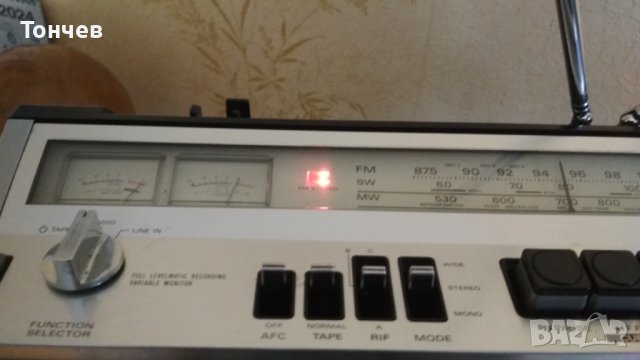 Гетобластър Hitachi TRK-8080, снимка 5 - Радиокасетофони, транзистори - 42758873