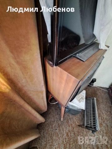 Стари телевизори единият е Мургаш , снимка 9 - Антикварни и старинни предмети - 52227127