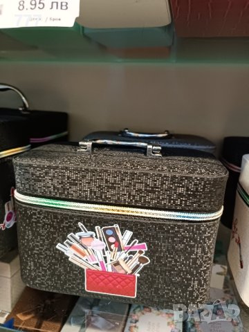 чанти за козметика , снимка 2 - Чанти - 43845416