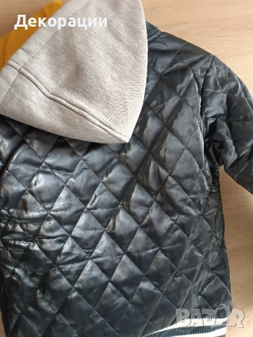 чисто ново детско ватирано яке с качулка , снимка 2 - Детски якета и елеци - 51843066
