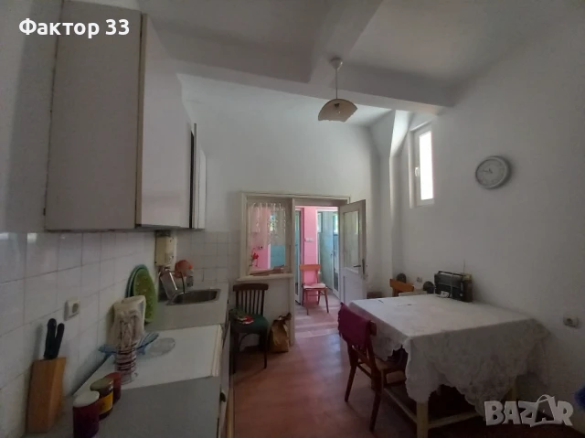 САНИРАНА  КЪЩА с ДВОР и МАГАЗИН  в ЦЕНТЪРА НА гр. КОСТЕНЕЦ, снимка 10 - Къщи - 50561519