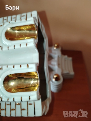 Рядка порцеланова мастилница Баба Вида/Видин с позлата, снимка 7 - Колекции - 52138537