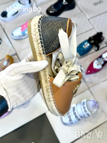 Дамски еспадрили Liu Jo 36 намалени  149.90 лв., снимка 3 - Маратонки - 51071800