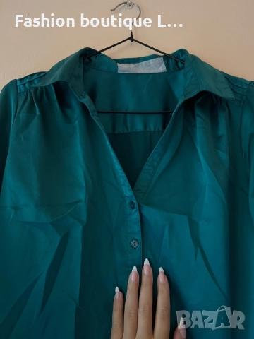 Тъмно зелена сатенена дълга риза с копченца отпред М размер 💚💚💚, снимка 3 - Ризи - 52075769