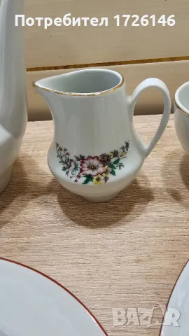 Порцеланови чайник, латиера, купичка, чиния за салата и дълбока чиния, снимка 5 - Сервизи - 48989476