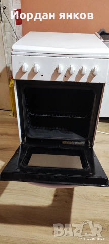 Готварска печка Crown 5410M с ВЕНТИЛАТОР, Грил и Размразяване, снимка 2 - Печки, фурни - 53100386