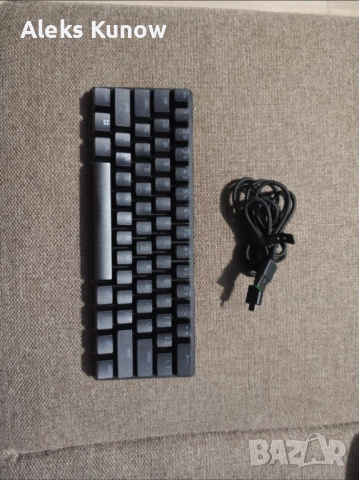 Клавиатура Razer Huntsman mini+подарък  mousepad