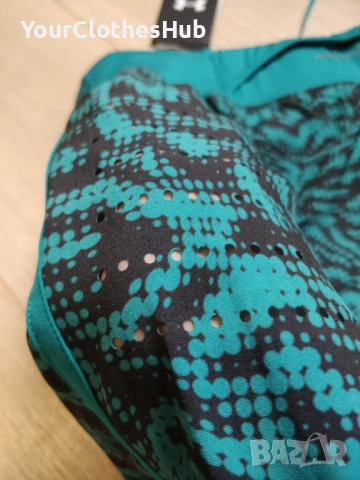 НОВИ Under Armour M size Дамски шорти, снимка 8 - Къси панталони и бермуди - 53142397