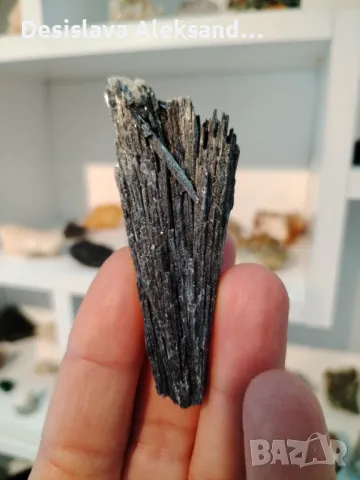 Черен кианит от Бразилия, много изгодно , снимка 3 - Колекции - 50418013