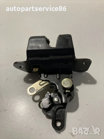 Брава за заключване на заден капак бензин за KIA Sportage 2.7 (2007), снимка 2 - Части - 53429583