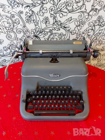Колекционерска пишеща машина, снимка 1 - Колекции - 32520725