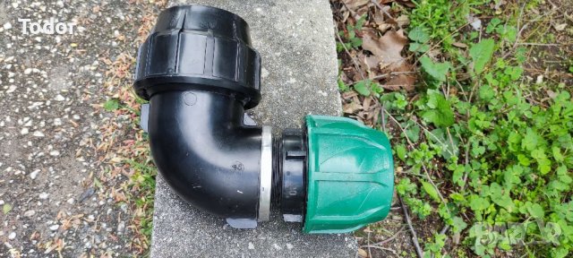 Продава се ПВЦ коляно Ф90