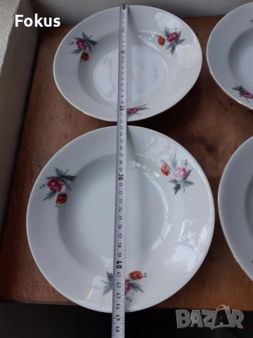 Български порцелан четири чинии, снимка 5 - Антикварни и старинни предмети - 53268156