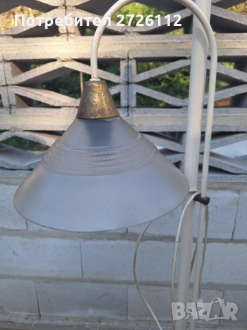 Нощна лампа бяла, снимка 2 - Настолни лампи - 51369169