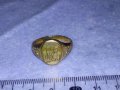 СТАРИНЕН ОРНАМЕНТИРАН МАРКОВ БРОНЗОВ РЕТРО ПРЪСТЕН с МОНОГРАМ USK ДЕБЕЛА ПОЗЛАТА и МАРКИРОВКА 36466, снимка 8