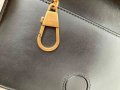 Gucci коженa мини Beloved чанта Гучи Златно Gold GG лого Made in Italy, снимка 12