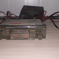 Ретро радио касетофон за автомобил, снимка 1 - Радиокасетофони, транзистори - 43358428