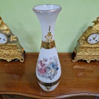 Превъзходна много красива антикварна френска стъклена ваза Опалин, снимка 3 - Вази - 43772145