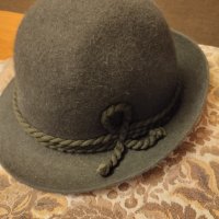 Елегантна дамска шапка, снимка 1 - Шапки - 40135445