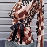 Дамска блуза с дълъг ръкав в кафяво-бежав цвят -модел 33, снимка 2 - Блузи с дълъг ръкав и пуловери - 39225133