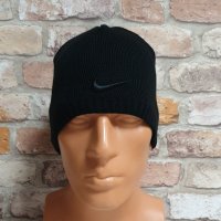 Нова зимна шапка на марката NIKE (Найк) с черно лого, снимка 6 - Шапки - 43270767