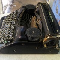 Стара германска пишеща машина Контитентал от 40 - те години на ХХ век, снимка 4 - Антикварни и старинни предмети - 43760498
