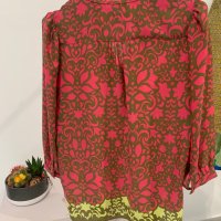 Красива дамска блуза в размер S, снимка 13 - Блузи с дълъг ръкав и пуловери - 44118717
