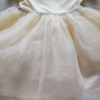 Детска рокля от H&M размер 122/128, снимка 4 - Детски рокли и поли - 40877060