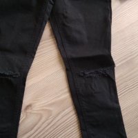 H&M - дънки с накъсан ефект 9-10г, снимка 7 - Детски панталони и дънки - 37521693