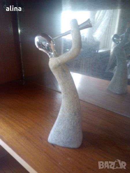 Фигура на свирач в.26 см, снимка 1