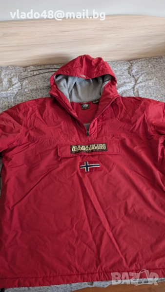 Продавам оригинално яке Napapijri , снимка 1