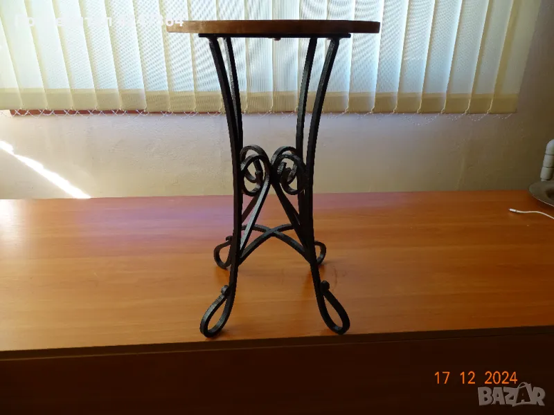 табуретка ковано жжелязо - височина 45 см седалка диаметър 28 см, снимка 1