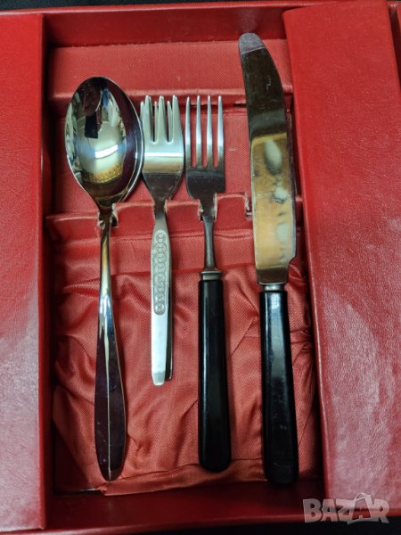 лъжици, вилици и ножове - к-т за хранене, 24 броя (+1) здрави и солидни прибори, СССР, черни дръжки, снимка 1