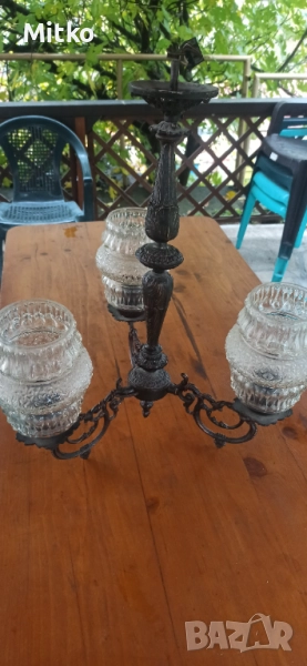 Винтидж полилей с три абажура – месинг и стъкло , снимка 1