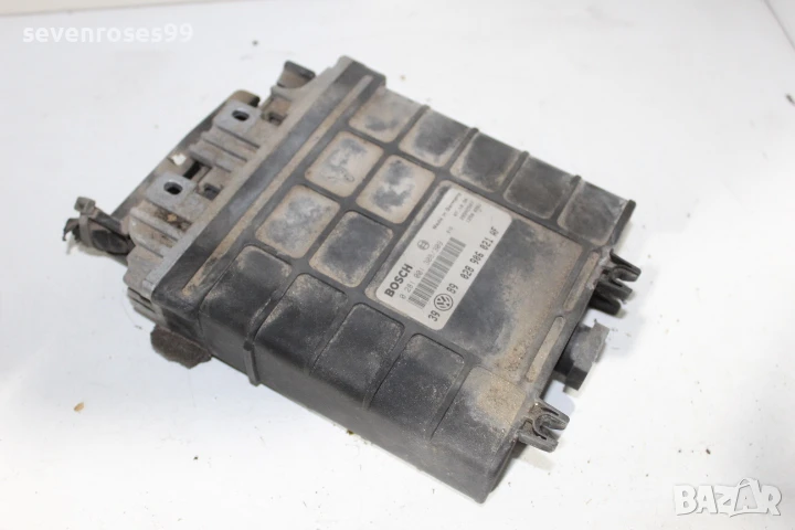 Компютър двигател Фолксваген Голф 3 комби 1.9 tdi 90hp VW Golf 3  0281001308  028906021AF, снимка 1