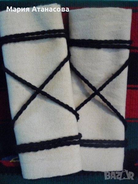 Навуща за носия от вълнен ръчно тъкан плат, снимка 1