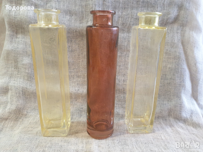 Лот от три броя шишенца от цветно стъкло, снимка 1