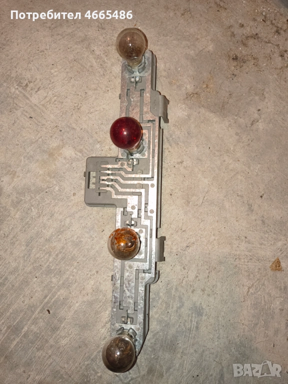 Платка Мерцедес W124 Заден ляв стоп, снимка 1