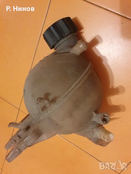 Казанче Антифриз с капачка за Citroën Peugeot, снимка 1