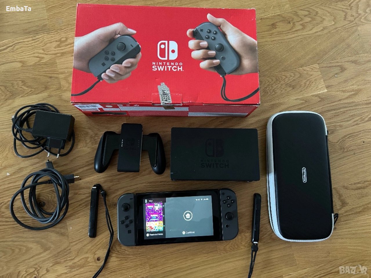 Конзола Nintendo switch пълен комплект с кутия+ оригинален калъф, снимка 1