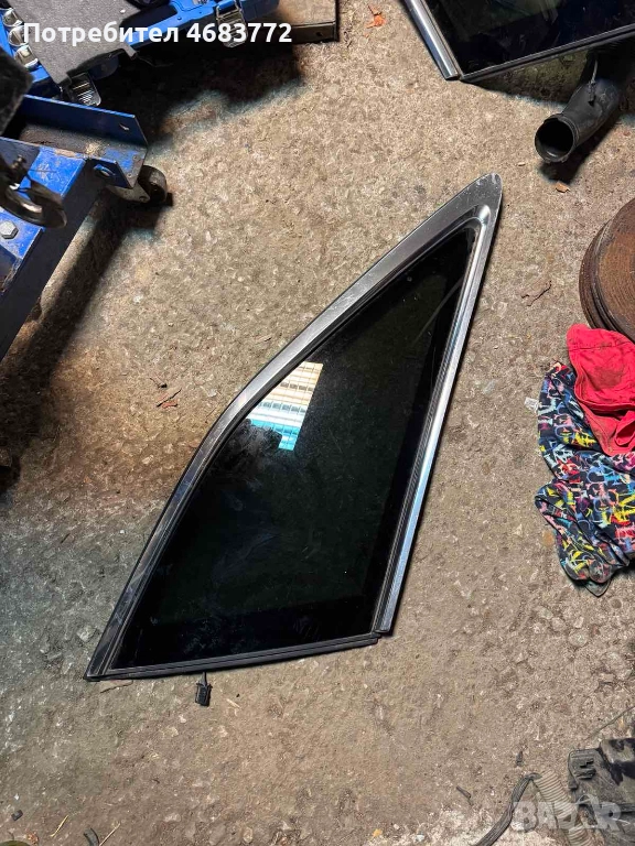 Задно малко ляво триъгълно стъкло в багажника комби Ауди Audi A6 2018г. само за 260лв. 4K9845297A, снимка 1