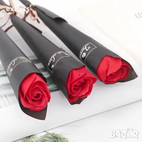 Елегантна изкуствена роза за подарък