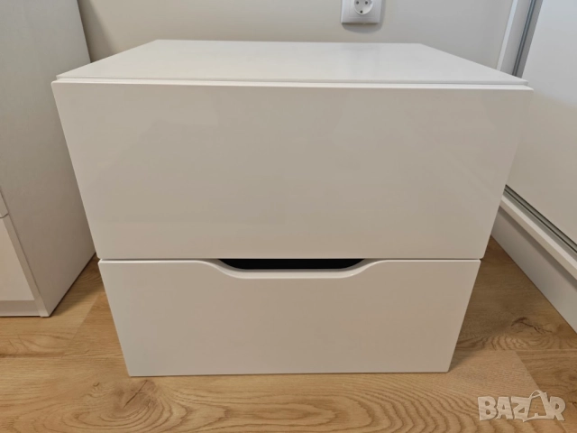 Комплект стилни бели нощни шкафчета, снимка 2 - Шкафове - 52670074