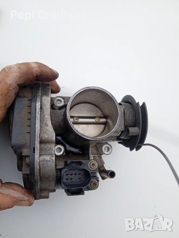 Дросел Volkswagen Polo от 1994 до 2000 | 1.0 бензин, снимка 2 - Части - 53201763