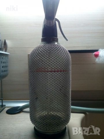 Голяма стъклена бутилка обвита с алуминий, снимка 2 - Колекции - 27222842