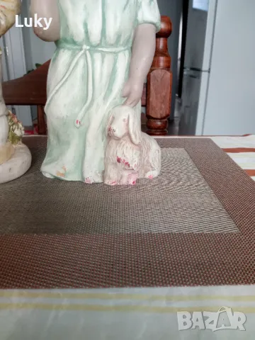 Продавам антикварни и красиви статуетки.Маркировка.Цената е за двете.Тегло 2кг/бр.Вис.-32 и 29 см.., снимка 10 - Колекции - 39880589