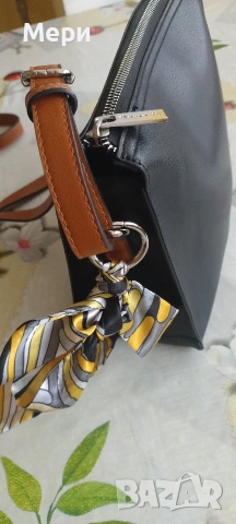 Дамска чанта, снимка 5 - Чанти - 53393761