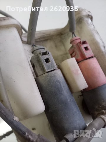 Резервоар течност за стъкла с двете помпи тойота ярис 2008 г, снимка 5 - Части - 44112001