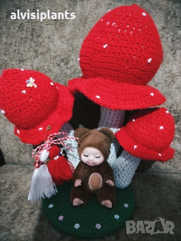 Сувенир Мартенско бебе в горска приказка – 25 см