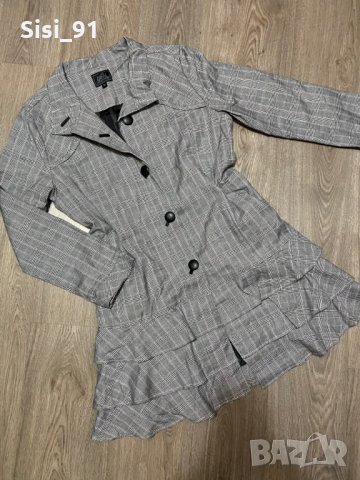 Нов тренчкот / шлифер с къдрички, снимка 2 - Шлифери - 27758760